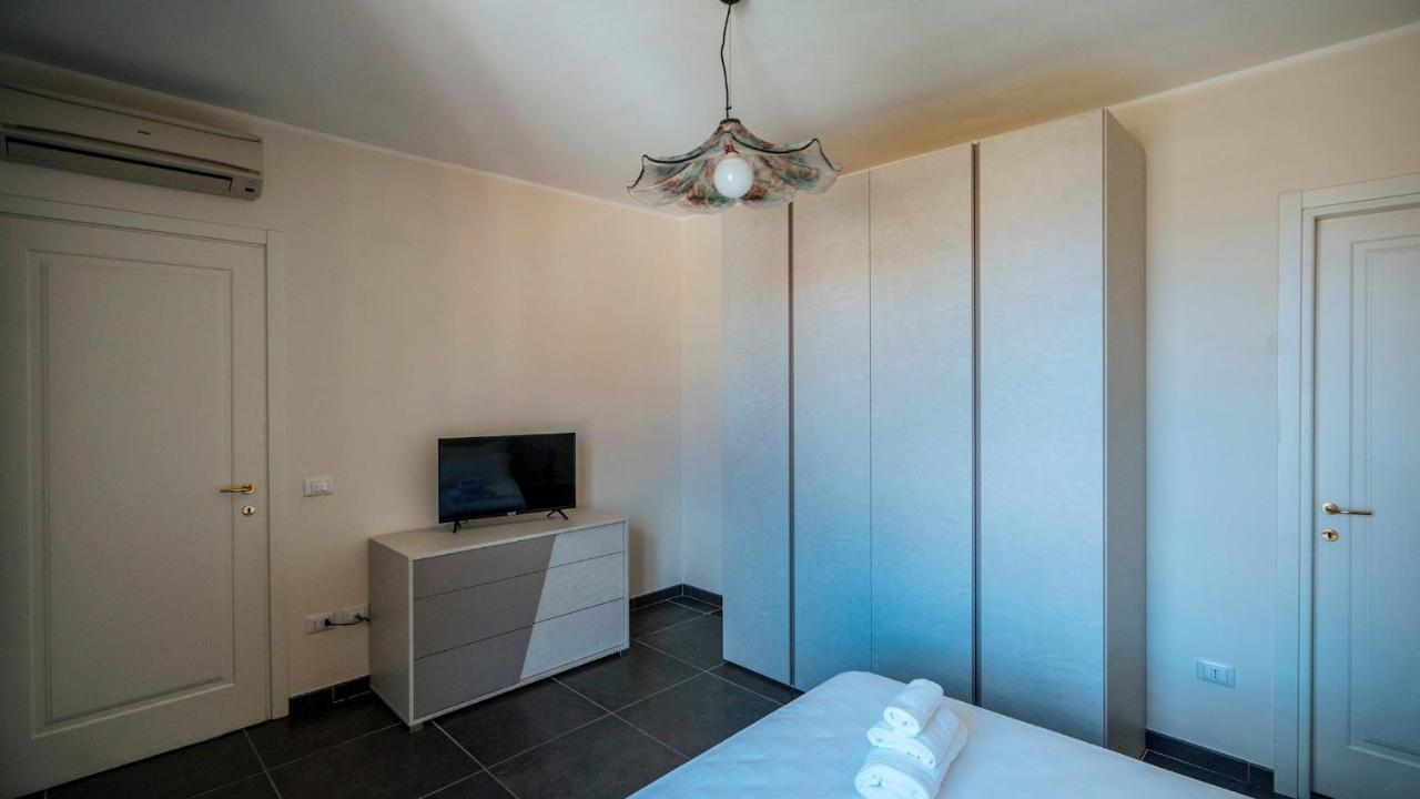 Dei Mille 31 B Apartment Albenga Exterior photo